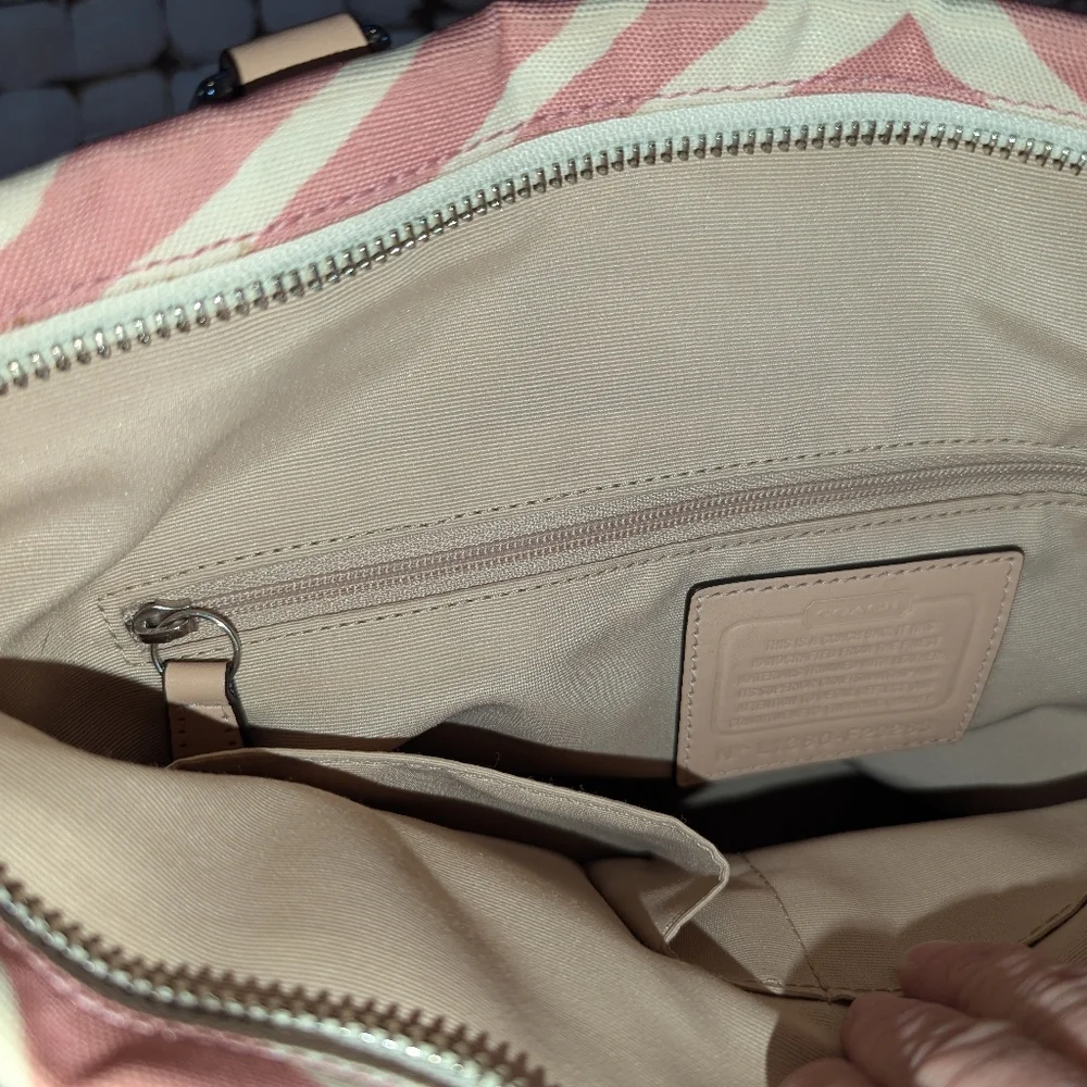 EUC Coach pink Zebra tote with her tags